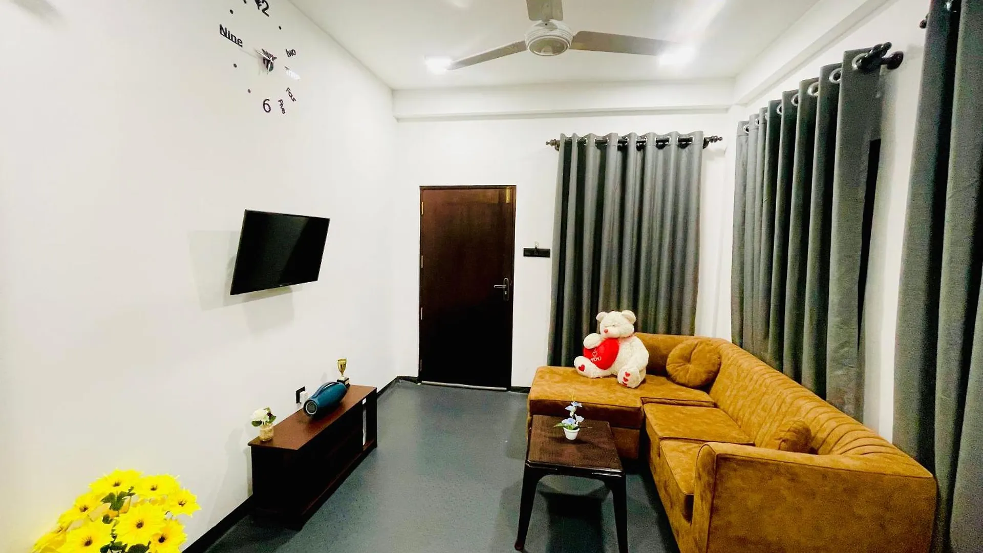 Sleepy Heaven Negombo 호텔 0*,